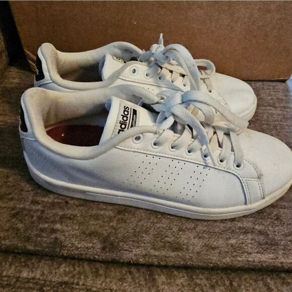 Adidas ladies leather sneakers size 8 - Picture 8 of 10